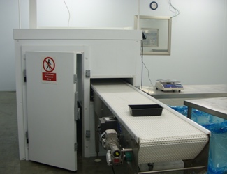  Conveyor Integrated with a Chiller